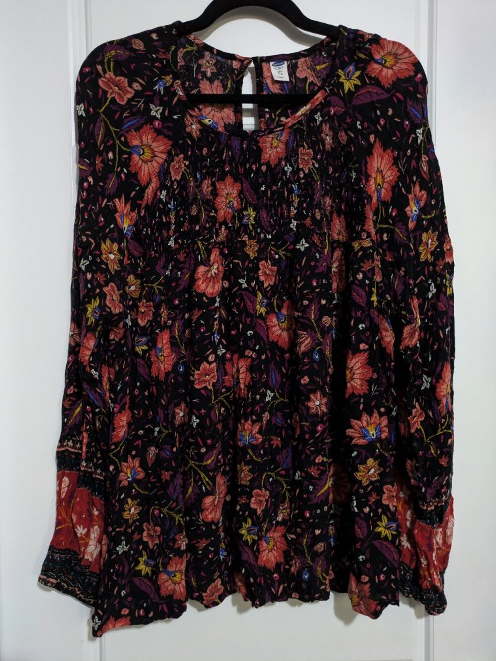 Old Navy Black and Orange Long Sleeved Cozy Blouse (XXL)